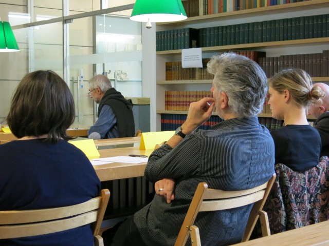 Atelier Preventieve Boekconservatie tijdens de collegagroep Collectiebeheerders, in Bibliotheca Wittockiana<Br/>© Erfgoedcel Brussel