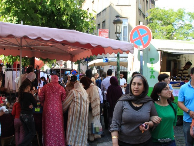 Wekelijkse markt in Sint-Jans-Molenbeek © Hans Vandecandelaere